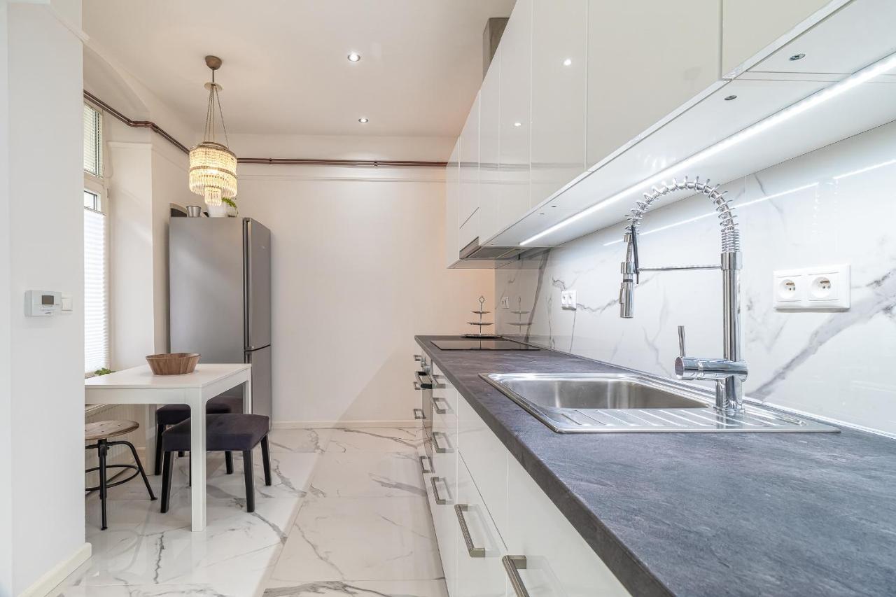 Trendy Apartment In Central Bratislava Exterior photo